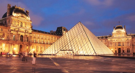 photo: Louvre (eghamat24.com)