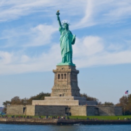 photo: Statue of Liberty, NY (commons.wikimedia.org)